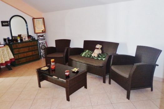 Mansarda arredata con posto auto interno assegnato