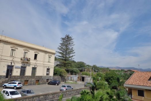 Luminosa mansarda con terrazzo