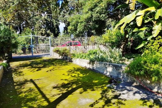 Esclusivo appartamento in villa sul mare