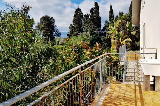 Esclusivo appartamento in villa sul mare