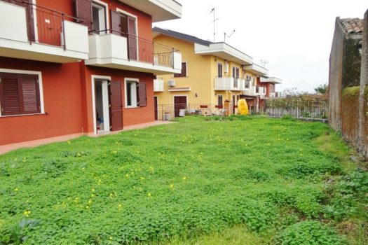 Ville singole su 4 livelli con 400 mq di giardino