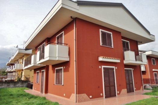 Ville singole su 4 livelli con 400 mq di giardino