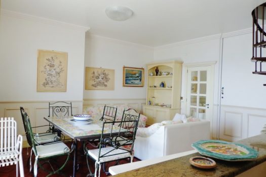 Esclusivo attico con terrazzo con meraviglioso affaccio sul mare