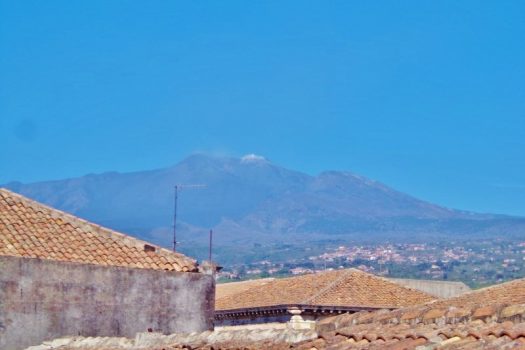 Storico appartamento singolo a pochi centinaia di mt da Piazza San Pietro con ampio garage