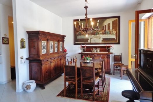 Luminoso appartamento con ampio garage