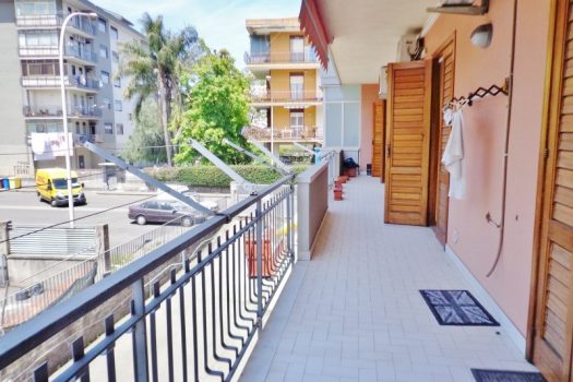 Luminoso appartamento con ampio garage