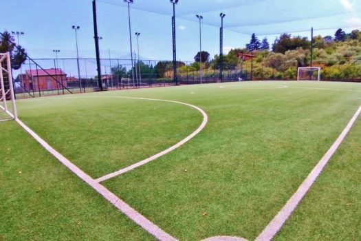 Impianto sportivo con 2 campi di calcetto uno polifunzionale angolo bar e ampio parcheggio privato