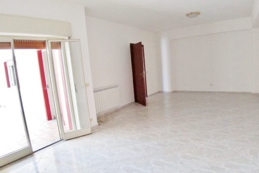 4 vani vuoto semi indipendente con terrazzo e garage