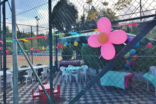 Impianto sportivo con 2 campi di calcetto uno polifunzionale angolo bar e ampio parcheggio privato