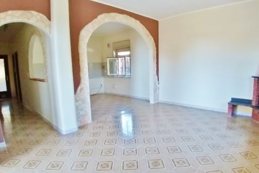 2 Appartamenti in villa con ampio spazio esterno