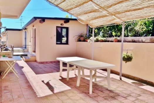 2 Appartamenti in villa con ampio spazio esterno