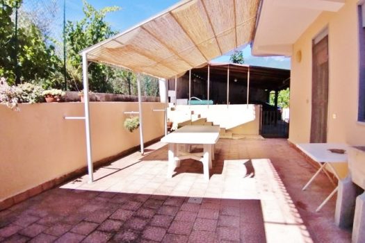 2 Appartamenti in villa con ampio spazio esterno