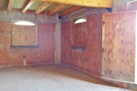 Terreno con splendido casale con progetto approvato più villino con dependance a 800 mt dal mare