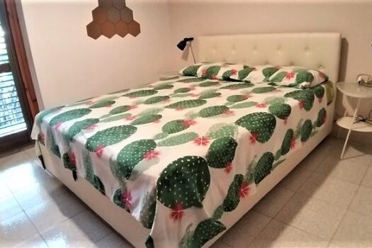 Grazioso bivani con spendido giardino con gazebo dotato di angolo cottura e barbeque