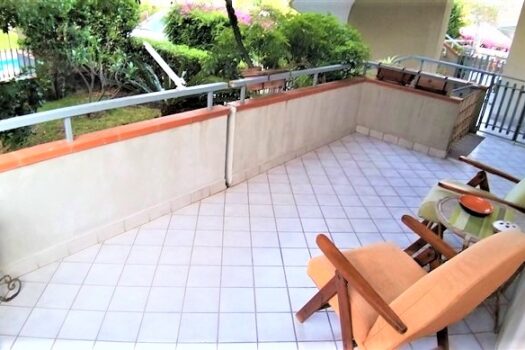 Grazioso bivani con spendido giardino con gazebo dotato di angolo cottura e barbeque
