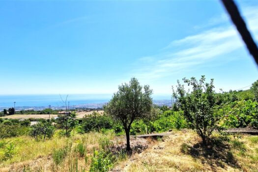 Splendido terreno panoramico di 7500 mq, ricadente in zona C4 turistico-alberghiera