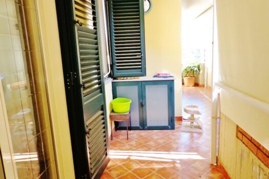 Grazioso bivani con garage all’interno di un residence con piscina a 50 mt dal mare