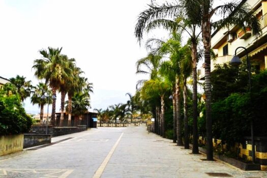 Grazioso bivani con garage all’interno di un residence con piscina a 50 mt dal mare