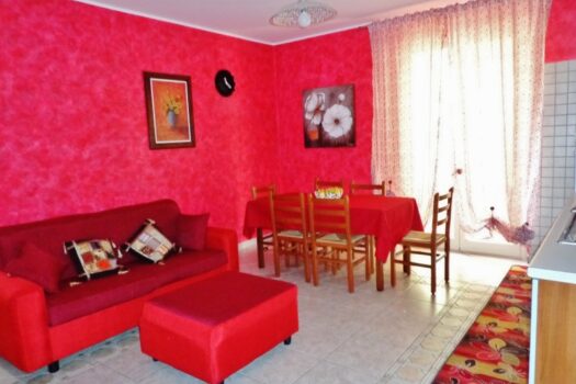 Grazioso bivani con garage all’interno di un residence con piscina a 50 mt dal mare