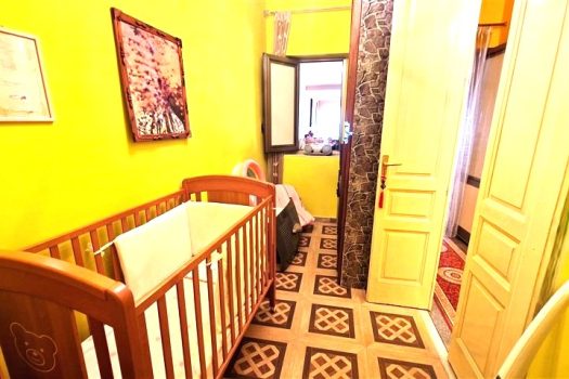 Casa in centro storico del paese con piccolo terrazzino