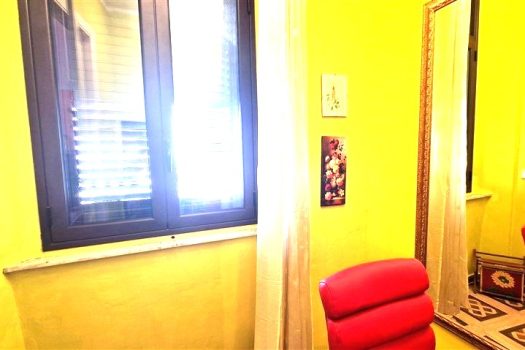 Casa in centro storico del paese con piccolo terrazzino