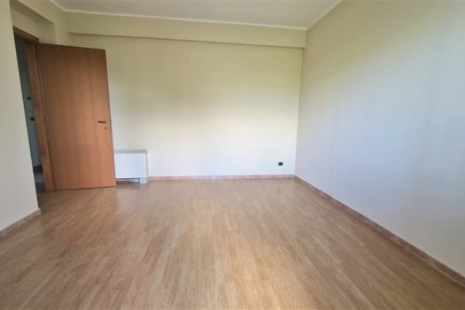 Luminoso e panoramico appartamento con mansarda e ampio garage