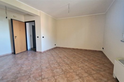 Luminoso e panoramico appartamento con mansarda e ampio garage