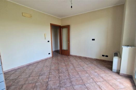 Luminoso e panoramico appartamento con mansarda e ampio garage