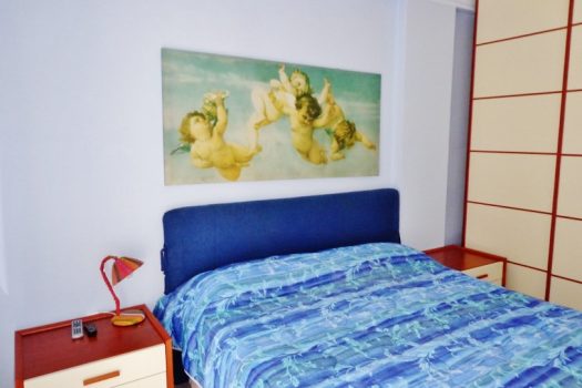 Comodo e luminoso bivani con terrazzino a 50 mt dal mare