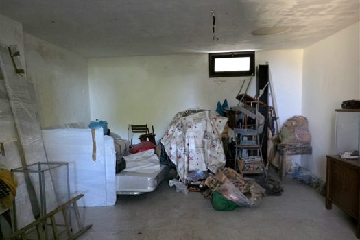 Rustico Indipendente con Palmento e Terreno a Sant’Alfio