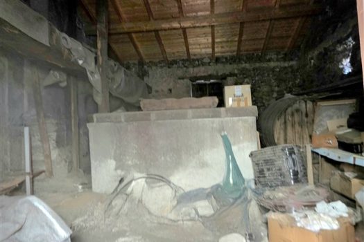 Rustico Indipendente con Palmento e Terreno a Sant’Alfio