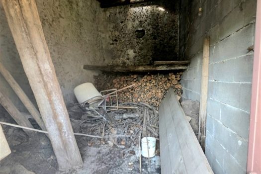 Rustico Indipendente con Palmento e Terreno a Sant’Alfio